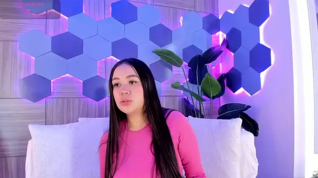 sofiaivanova online show from February 17, 3:37 am