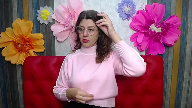 Snapshot of RoseHille chatting on December 2, 2:41 pm RoseHille online show from December 2, 2:41 pm