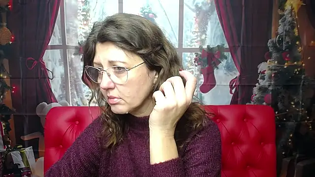 Snapshot of RoseHille chatting on January 12, 3:08 pm RoseHille online show from January 12, 3:08 pm