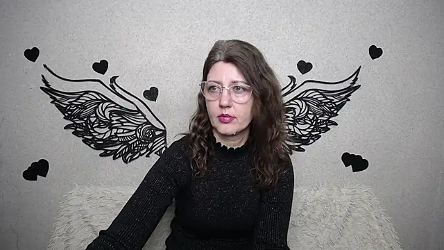 RoseHille online show from March 19, 6:08 pm