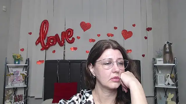 RoseHille online show from March 24, 6:08 pm