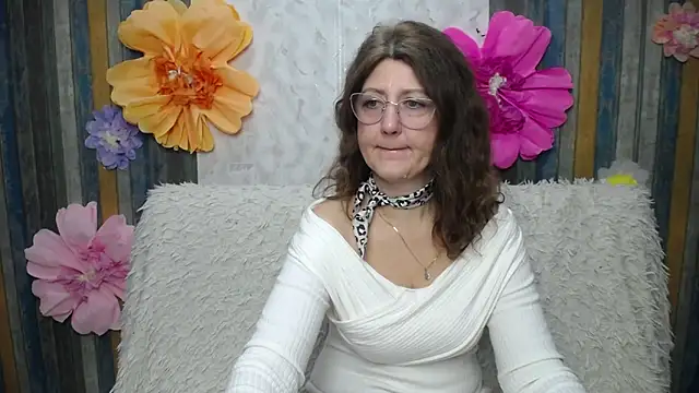 RoseHille online show from April 19, 5:19 am