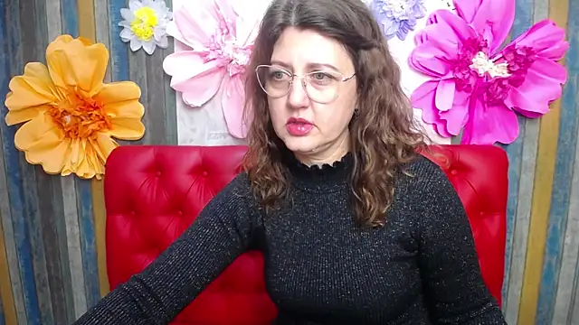 Snapshot of RoseHille chatting on December 4, 2:49 pm RoseHille online show from December 4, 2:49 pm