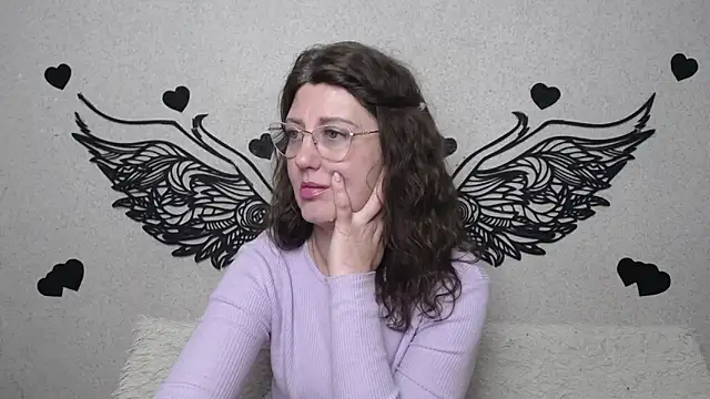 Snapshot of RoseHille chatting on May 16, 10:36 am RoseHille online show from May 16, 10:36 am