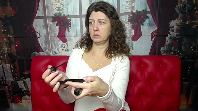 Snapshot of RoseHille chatting on December 14, 6:19 am RoseHille online show from December 14, 6:19 am