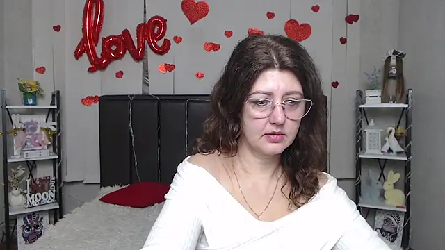 RoseHille online show from March 22, 6:15 am