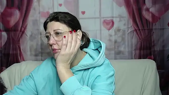 Snapshot of RoseHille chatting on February 8, 6:22 am RoseHille online show from February 8, 6:22 am