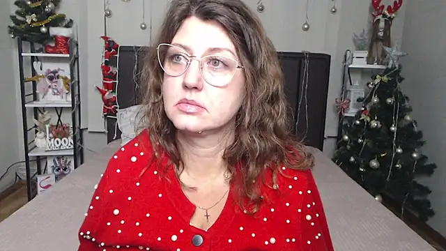 Snapshot of RoseHille chatting on January 14, 2:42 pm RoseHille online show from January 14, 2:42 pm