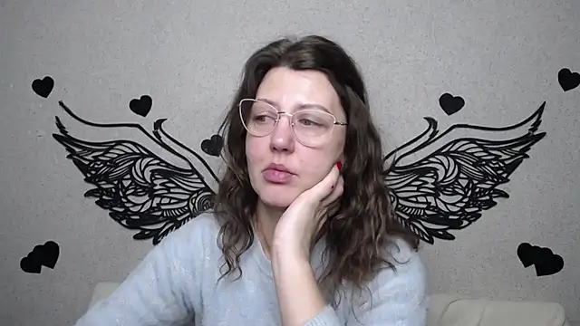 Snapshot of RoseHille chatting on February 1, 6:00 am RoseHille online show from February 1, 6:00 am