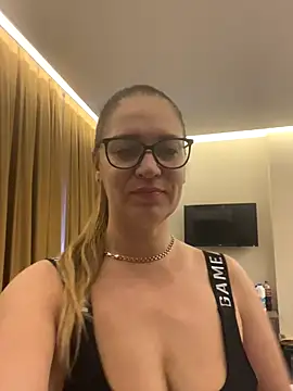 Milana8263 online show from December 23, 9:19 am