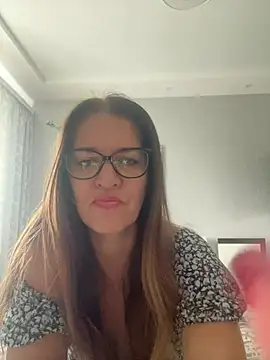 Milana8263 online show from May 10, 7:12 am