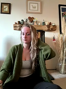 NaughtyAmore online show from December 5, 10:03 am