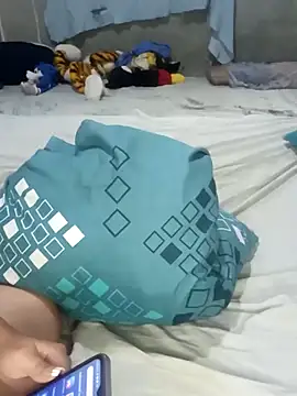 Alana phs online show from April 3, 4:57 pm