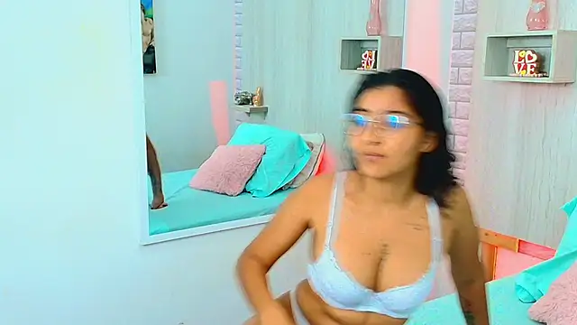 KATY LOWERY online show from April 7, 4:36 am