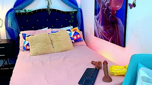 KATY LOWERY online show from January 19, 3:10 am