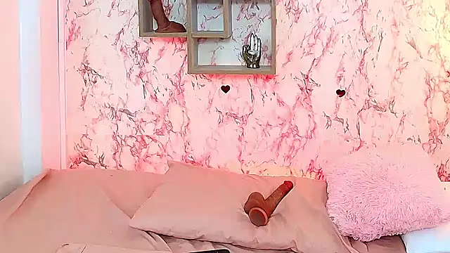 KATY LOWERY online show from January 10, 2:40 am