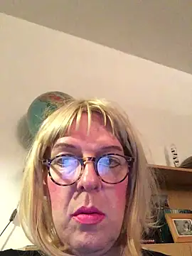 simone xdressing online show from January 19, 12:49 am