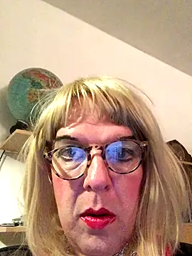 simone xdressing online show from September 21, 12:05 am