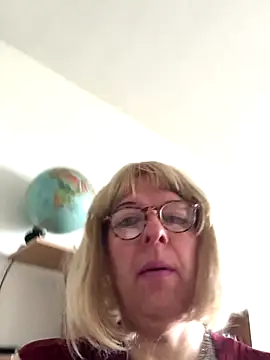 simone xdressing online show from November 9, 10:08 am