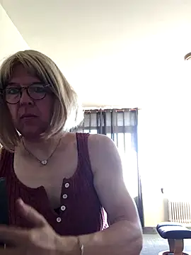 simone xdressing online show from September 26, 9:05 am