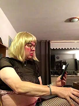 simone xdressing online show from November 5, 1:09 am