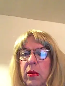 simone xdressing online show from February 25, 12:33 am