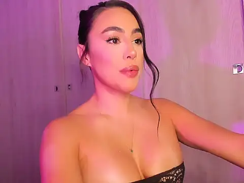 sofilopezcol online show from March 27, 12:30 am