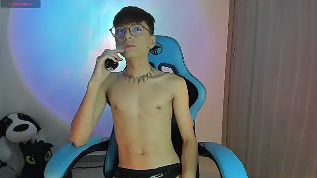 Snapshot of RYO_BLEU_ chatting on February 5, 3:24 am RYO BLEU online show from February 5, 3:24 am