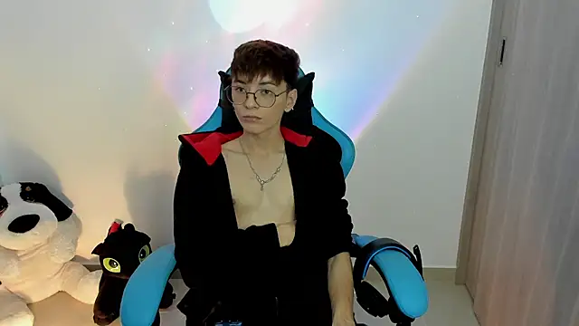 RYO BLEU  online show from November 11, 4:24 pm