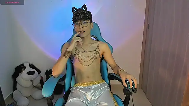 RYO BLEU  online show from December 14, 3:02 am