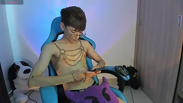 RYO BLEU  online show from December 15, 3:18 pm