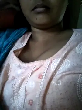 Snapshot of desiXcouple97 chatting on December 22, 9:53 am desiXcouple97 online show from December 22, 9:53 am