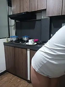 Little-Sammy online show from December 5, 8:06 pm