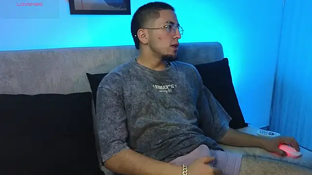 AresMassimoX online show from March 3, 3:19 pm