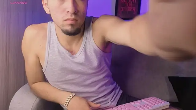 AresMassimoX online show from February 14, 4:29 pm