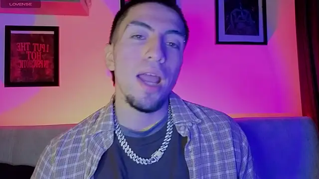 AresMassimoX online show from December 5, 1:27 am