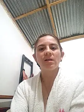 Snapshot of Sra_Angelina chatting on February 22, 3:20 am Sra Angelina online show from February 22, 3:20 am