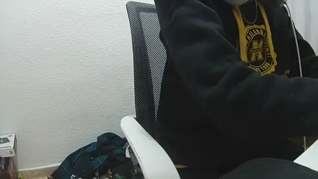 Calavera2001 online show from December 21, 3:57 pm