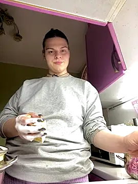 Dona Mafia online show from December 14, 8:20 am