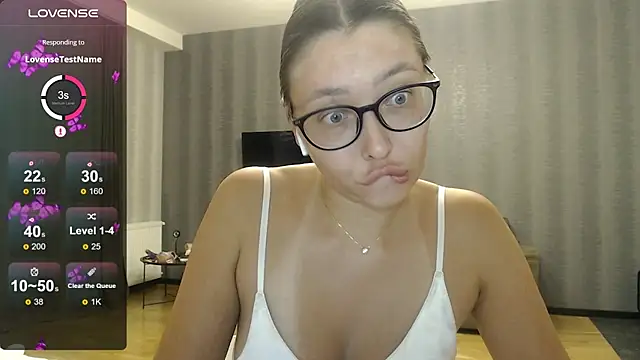 Snapshot of your__gena chatting on July 30, 3:44 pm your gena online show from July 30, 3:44 pm