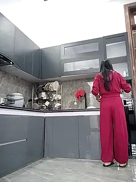   Anna    online show from December 5, 2:32 am