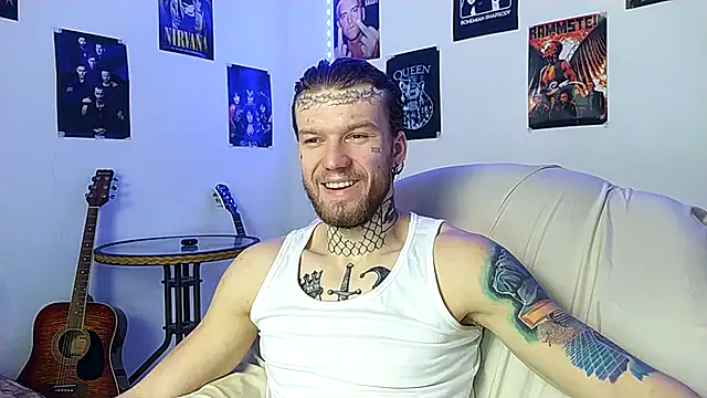 Huntall77 online show from December 19, 8:17 am