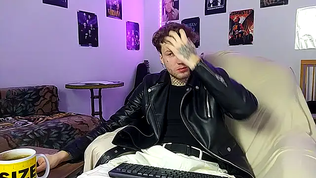 Huntall77 online show from January 8, 3:01 am