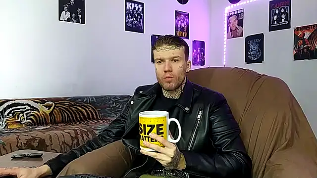 Huntall77 online show from January 10, 6:42 am