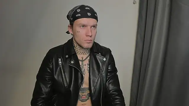 Huntall77 online show from November 17, 4:33 pm