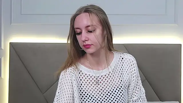 Snapshot of RachaelCute chatting on December 21, 4:25 am RachaelCute online show from December 21, 4:25 am