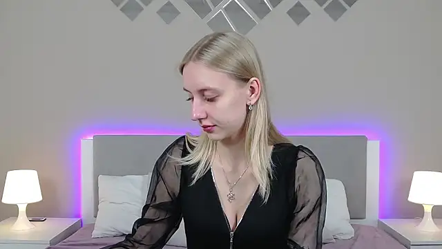 RachaelCute online show from March 25, 12:04 pm