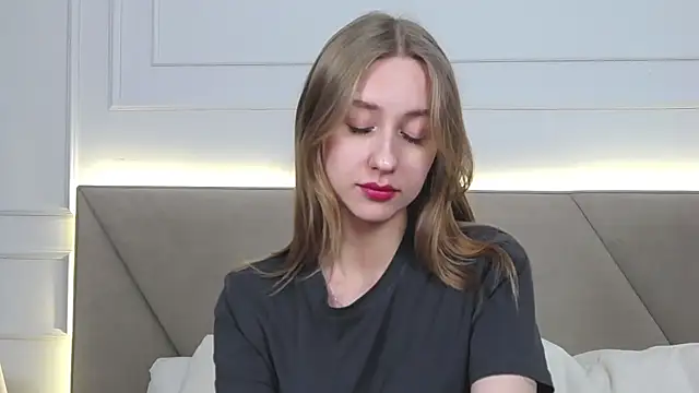 RachaelCute online show from November 10, 8:52 am