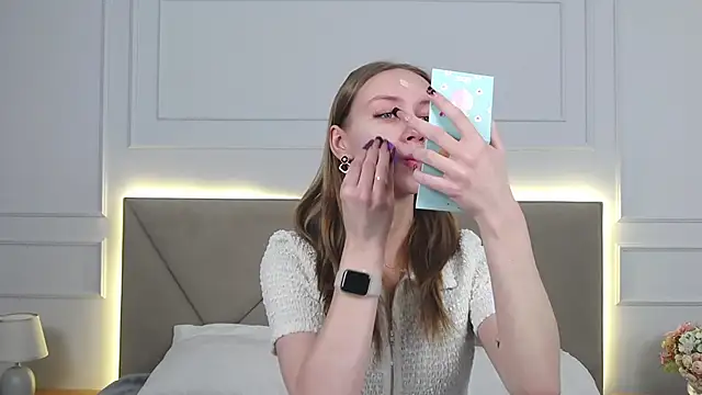 Snapshot of RachaelCute chatting on January 18, 4:27 am RachaelCute online show from January 18, 4:27 am