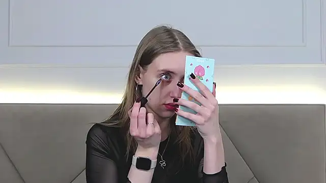 Snapshot of RachaelCute chatting on December 14, 4:18 am RachaelCute online show from December 14, 4:18 am